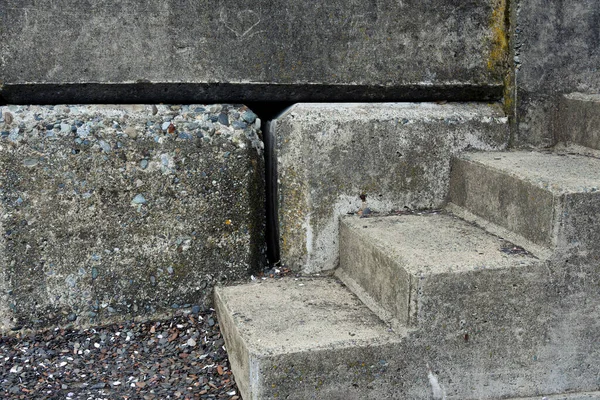 Uma Imagem Abstrata Degraus Concreto Grande Parede Contenção Tijolos — Fotografia de Stock