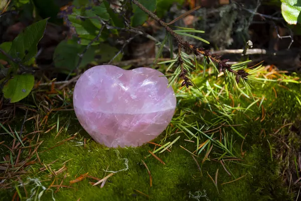 Close Image Beautiful Hearts Shaped Rose Quartz Crystal Resting Moss Royalty Free Stock Photos