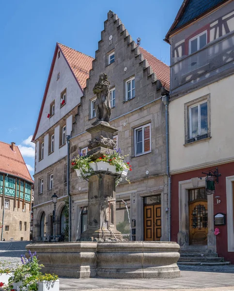 Kronach Történelmi Óvárosa Franconia Németország Szent János Szökőkúttal — Stock Fotó
