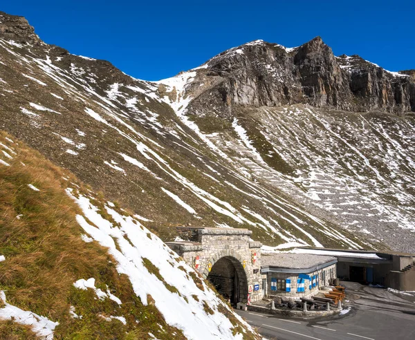 Grossglockner Hight Tauern Dağları 'ndaki yüksek dağlık arazi geçidi.