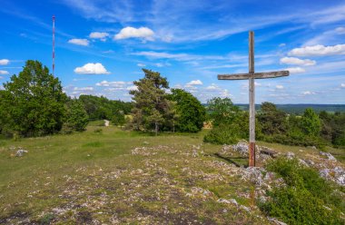 Zirve Harburg yakınlarındaki Bockberg dağında (Bavyera, Almanya)