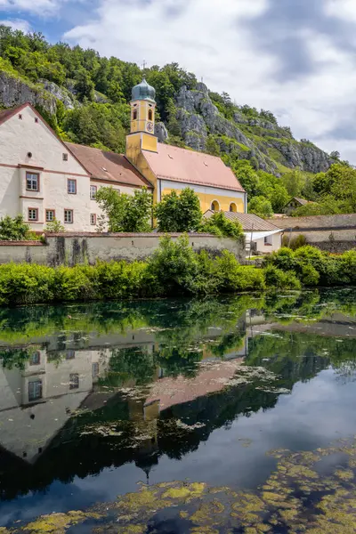 stock image The idillic village Essing in the Altmuehltal valley (Bavaria, Germany)