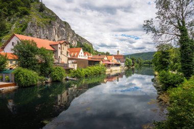 The idillic village Essing in the Altmuehltal valley (Bavaria, Germany) clipart