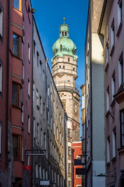 Innsbruck 'un tarihi şehir kulesi Stadtturm