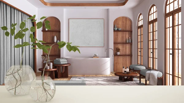 白色台面或架子 玻璃花瓶 水栽植物 装饰品 花瓶枝条 室内植物 背景日本浴室 室内设计 — 图库照片