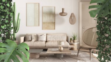 Orman çerçevesi, biyofilik kavram fikri iç tasarım. Çağdaş çiftlik evinin oturma odasındaki tropik yapraklar. Cerpegia woodii ve Monstera Deliciosa bitkileri