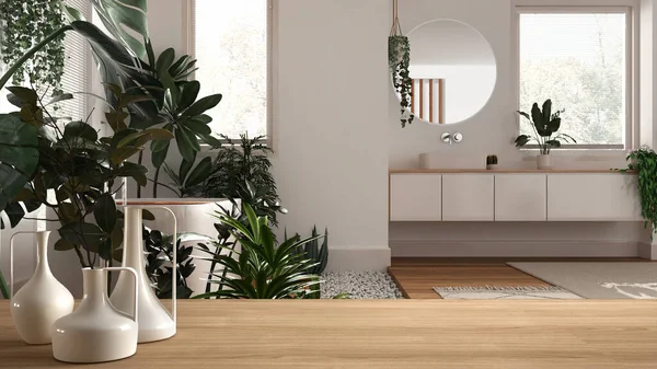 Minimalist modern vazolarla kaplı ahşap masa ya da raf küvetli ve birçok bitkili modern banyo, şehir ormanı, biyofilik iç tasarım