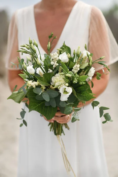 Bouquet Sposa Con Lisianto Eucalipto — Foto Stock