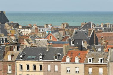 Yukarıdan Dieppe şehrine en üst görünüm