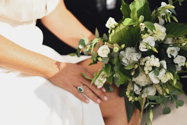 Bouquet Sposa Con Lisianto Eucalipto — Foto Stock