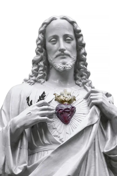 Статуя Иисуса Белом Фоне Красным Сердцем — стоковое фото