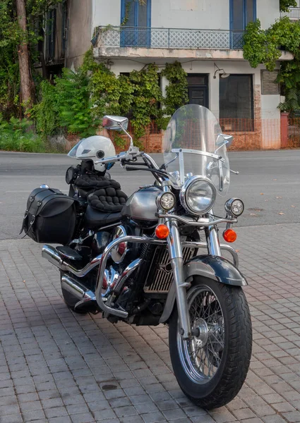 Kawasaki Vulcan Chopper Motorrad Steht Auf Straße Griechenland — Stockfoto