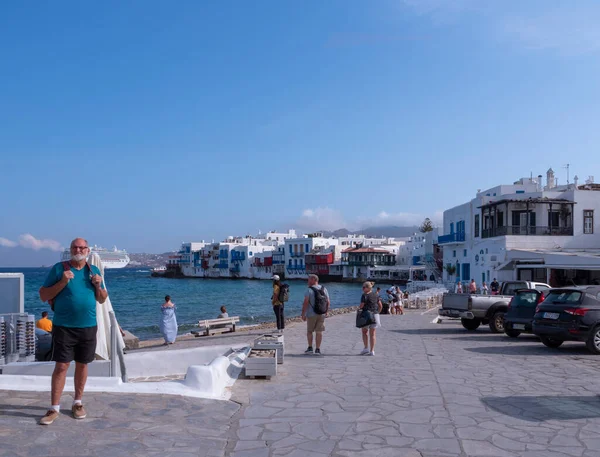 Mykonos Yunanistan Haziran 2023 Yürüyen Turistlerle Küçük Venedik Adasının Panoramik — Stok fotoğraf