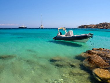 Paraga sahilinden Yunanistan 'daki Mykonos adasından gelen tekne ve yatlara kadar panoramik manzara