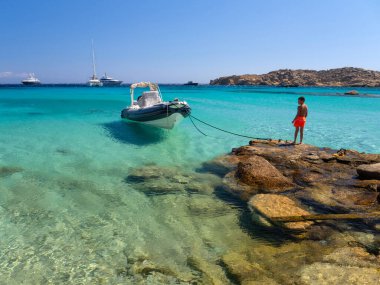Paraga sahilinden Yunanistan 'daki Mykonos adasından gelen tekne ve yatlara kadar panoramik manzara