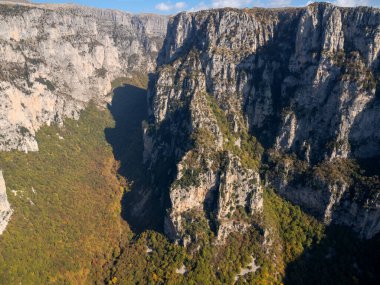  Yunanistan 'daki Epirus dağlarındaki Vikos Kanyonu' nun Oxya bakış açısı