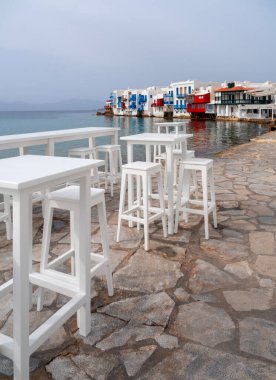Yunanistan 'daki Mykonos adasının simgesi olan Küçük Venedik' in panoramik manzarası