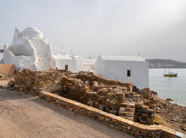 Ortodoks Paraportiani Kilisesi Yunanistan 'daki Mykonos adasının bir simgesidir.