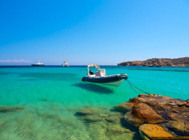 Paraga sahilinden Yunanistan 'daki Mykonos adasından gelen tekne ve yatlara kadar panoramik manzara