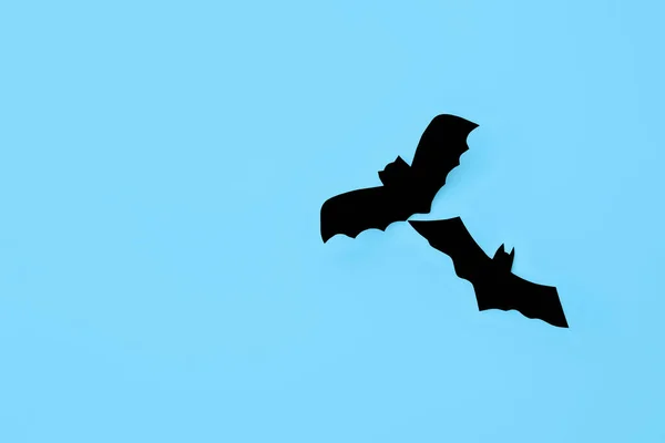 Concetto Halloween Pipistrelli Carta Nera Sfondo Blu Layout Piatto Vista — Foto Stock