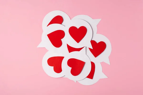 Rødt Hjerte Taleboble Kjærlighet Tanker Rosa Bakgrunn Valentinsdag Konsept Valentinsdag – stockfoto