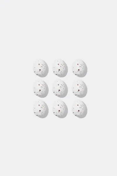 Patrón Hermosos Huevos Pollo Blanco Para Pascua Sobre Fondo Blanco Imagen De Stock