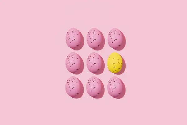 Patrón Hermosos Huevos Pollo Rosa Para Pascua Sobre Fondo Rosa Fotos De Stock