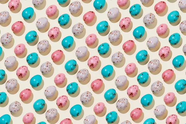 Patrón Huevos Pascua Chocolate Colores Rosa Beige Azul Sobre Fondo Imagen De Stock