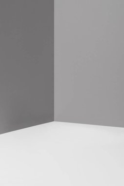 Ürün sunumu için minimalist basit soyut gri arkaplan. Ürünü bulanık arkaplan ile görüntülemek için gri stüdyo arkaplanı, kopyalama alanı