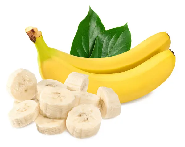 Färsk Banan Med Skivor Och Gröna Blad Isolerad Vit Bakgrund — Stockfoto