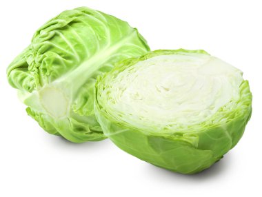 Beyaz arka planda izole edilmiş yeşil lahana parçaları. kırpma yolu