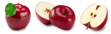Kırmızı elmanın yarısı beyaz arka planda izole edilmiş. kırpma yolu