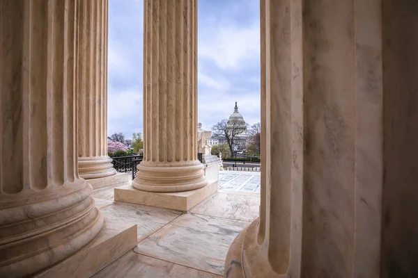 Colunas Mármore Suprema Corte Dos Estados Unidos Vista Cúpula Congresso — Fotografia de Stock
