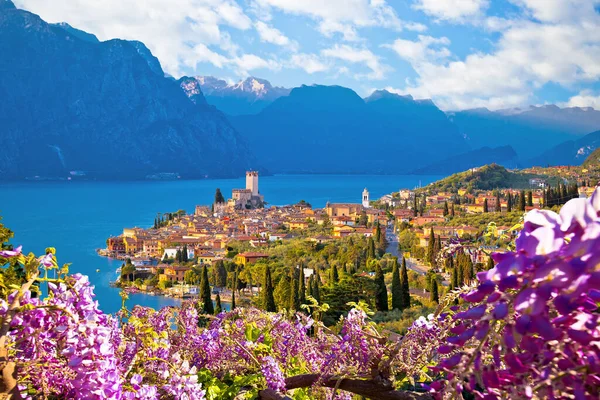 Πόλη Του Malcesine Για Θέα Στον Ορίζοντα Του Lago Garda — Φωτογραφία Αρχείου