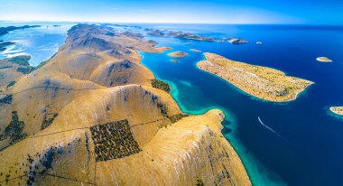 Amazing Kornati Adaları milli parkı takımadaları panoramik hava görünümü, Dalmaçya manzara, Hırvatistan