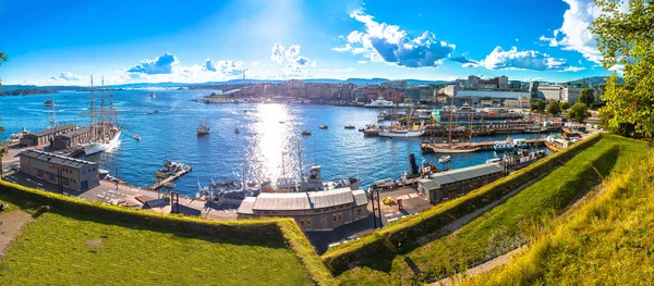 Szcenírozott Kikötő Oslo Aker Brygge Panorámás Kilátás Felülről Főváros Norvégia — Stock Fotó