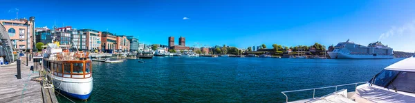 Der Malerische Hafen Und Die Uferpromenade Von Oslo Aker Brygge — Stockfoto