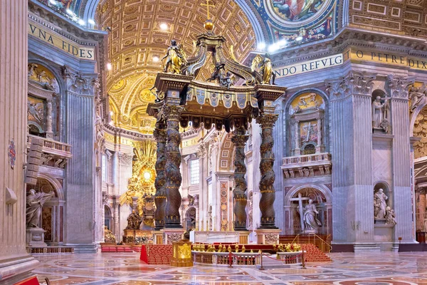 stock image Vatican, March 23 2019: Interior of the St Peter basilica in the city of Vatican. The Papal Basilica of Saint Peter in the Vatican.  Church built in the Renaissance style located in Vatican City, the papal enclave that is within the city of Rome, Ita