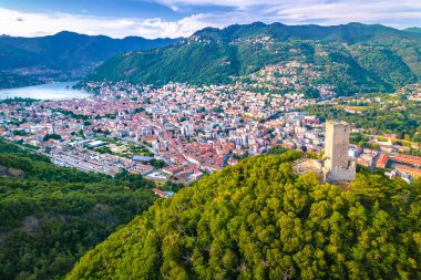 Como ve Baradello kasabaları, İtalya 'nın Lombardiya bölgesi.