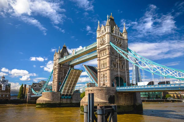 İngiltere 'nin başkenti Londra manzaralı Kule Köprüsü açıldı