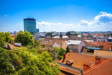 Zagreb şehir merkezinin manzaralı çatıları, Hırvatistan 'ın başkenti