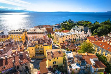 Hırvatistan 'ın Kvarner körfezi Opatija hava manzaralı tarihi turizm kasabası