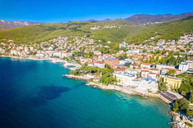 Opatija plajı ve deniz manzarası, Adriyatik 'in Kvarner bölgesi, Hırvatistan