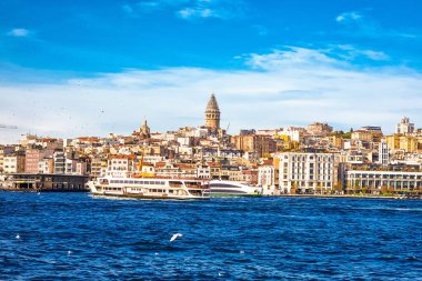 İstanbul Karaköy ve Galata kule deniz manzaralı, Türkiye 'nin en büyük kenti