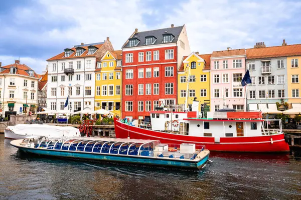 Nyhavnin Luonnonkaunis Satama Kööpenhamina Värikäs Näkymä Tanskan Pääkaupunki — kuvapankkivalokuva