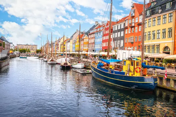 Nyhavn Natursköna Hamnen Köpenhamn Färgglada Utsikt Danmarks Huvudstad — Stockfoto