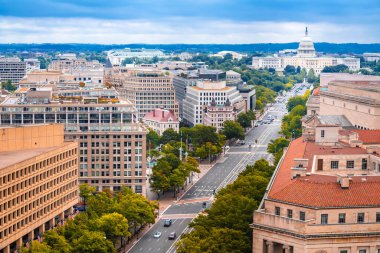 Washington DC mi? Pennsylvania Bulvarı 'nın hava panoramik manzarası ve Birleşik Devletler Kongre görüşü, ABD