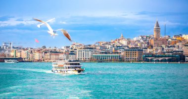 İstanbul Karaköy ve Galata kule deniz manzaralı, Türkiye 'nin en büyük kenti