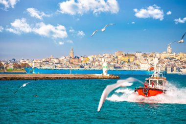 İstanbul Karaköy ve Galata kule deniz manzaralı, Türkiye 'nin en büyük kenti