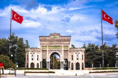 İstanbul Üniversitesi manzaralı mimari manzarasının kapısı, Türkiye 'nin en büyük kenti